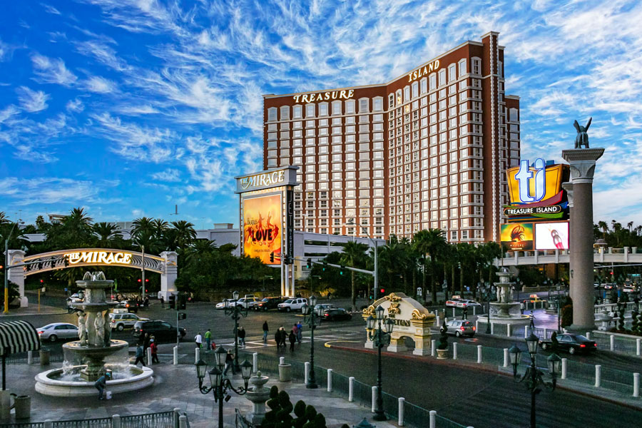 The Mirage and west of Treasure Island Editorial credit: Oleg Kovtun Hydrobio / Shutterstock.com